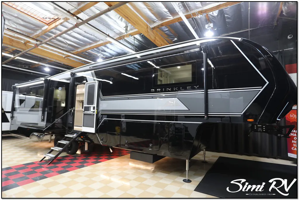 2026 Brinkley Model Z 3600, Photos photo 2