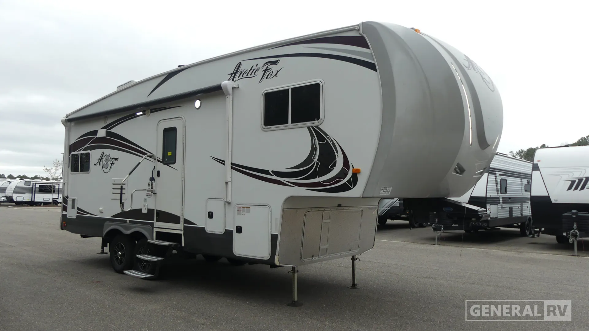 2018 Northwood Arctic Fox  27-5L - Photo 2