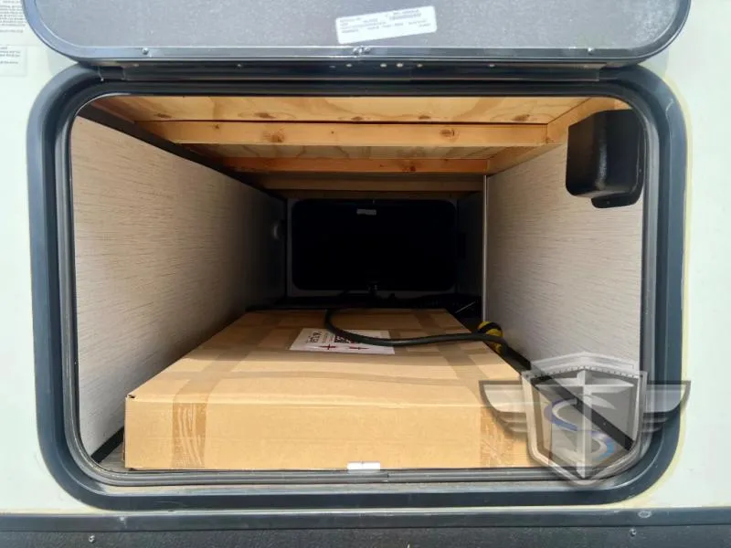 2023 Cruiser RV Hitch 18RBS - Photo 3