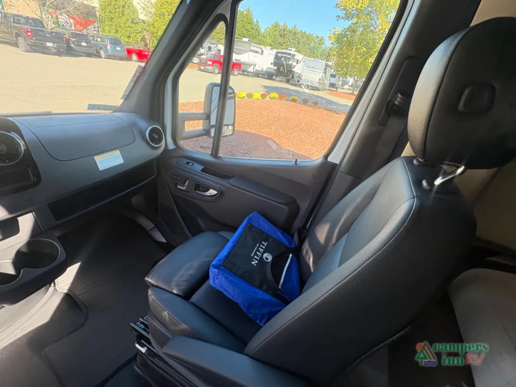 2024 Tiffin Wayfarer 25 RLW, Photos photo 48