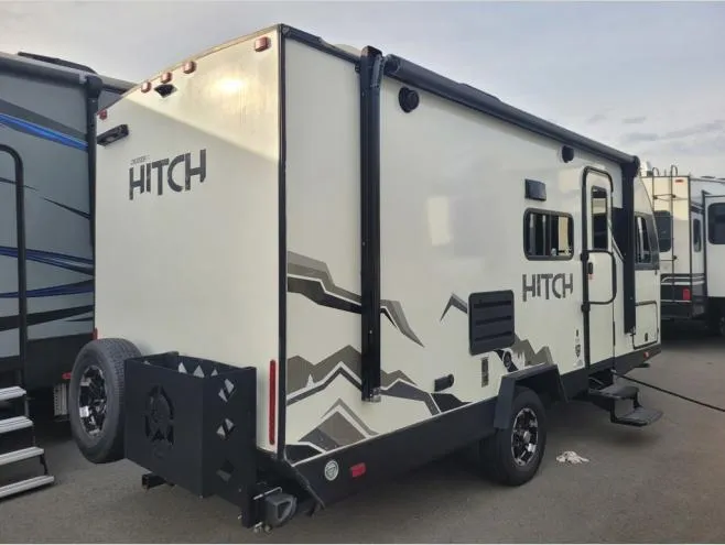 2022 Cruiser RV Hitch 18BHS - Photo 3