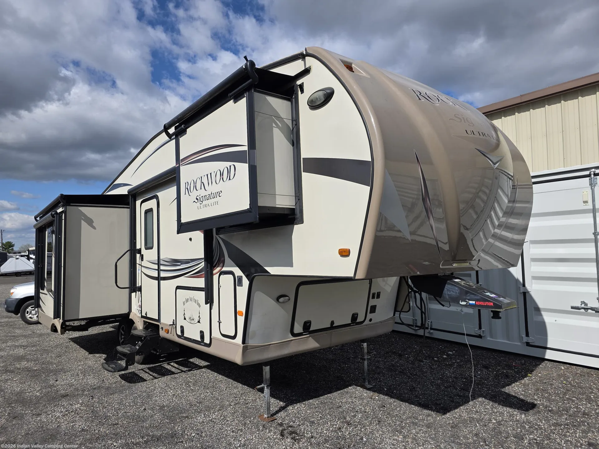 2016 Forest River Rockwood Signature Ultra Lite 8289WS - Photo 2