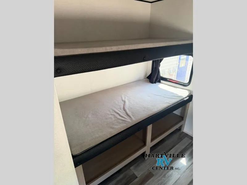 2026 Jayco Jay Flight SLX 321BDS - Photo 3