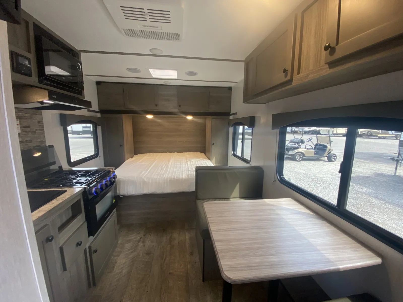 2023 Sunset Park RV Sun Lite 18RD - Photo 4