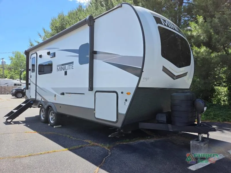 2023 Forest River Rockwood Mini Lite 2205S - Photo 2