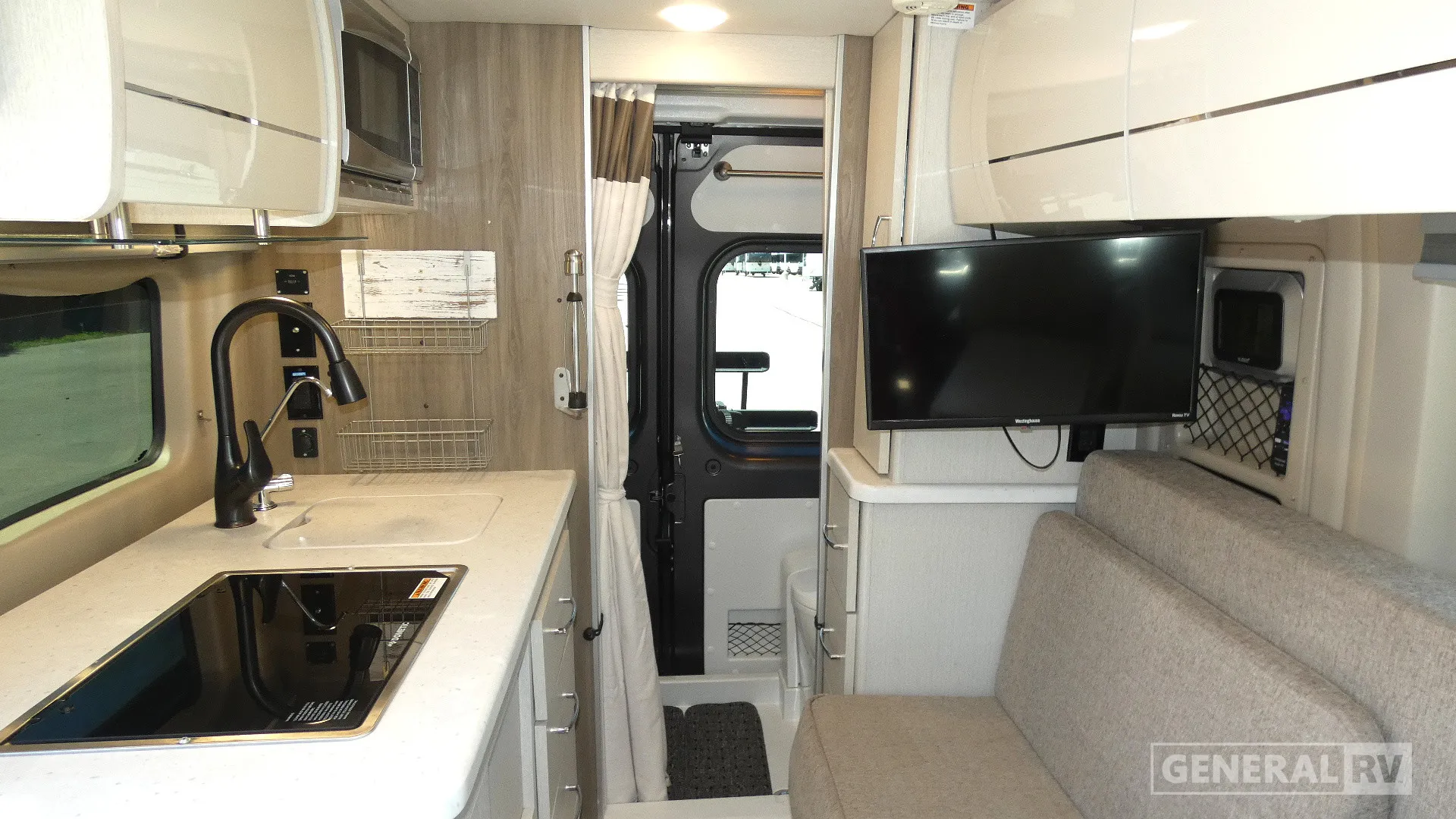 2023 Thor Motor Coach Rize 18M - Photo 3