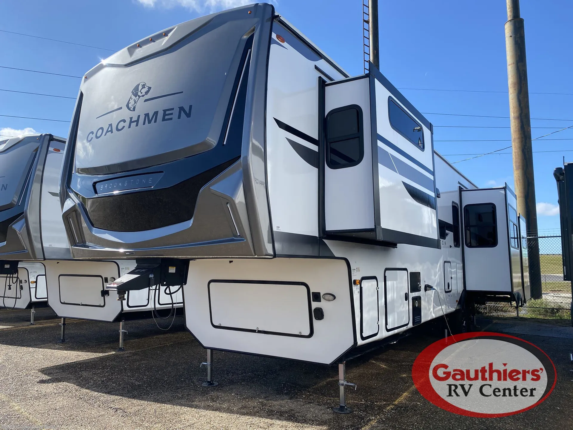 2026 Coachmen Brookstone 395DBL - Photo 4