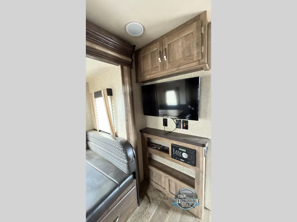 2018 Forest River Vibe Extreme Lite 224RLS, Photos photo 13