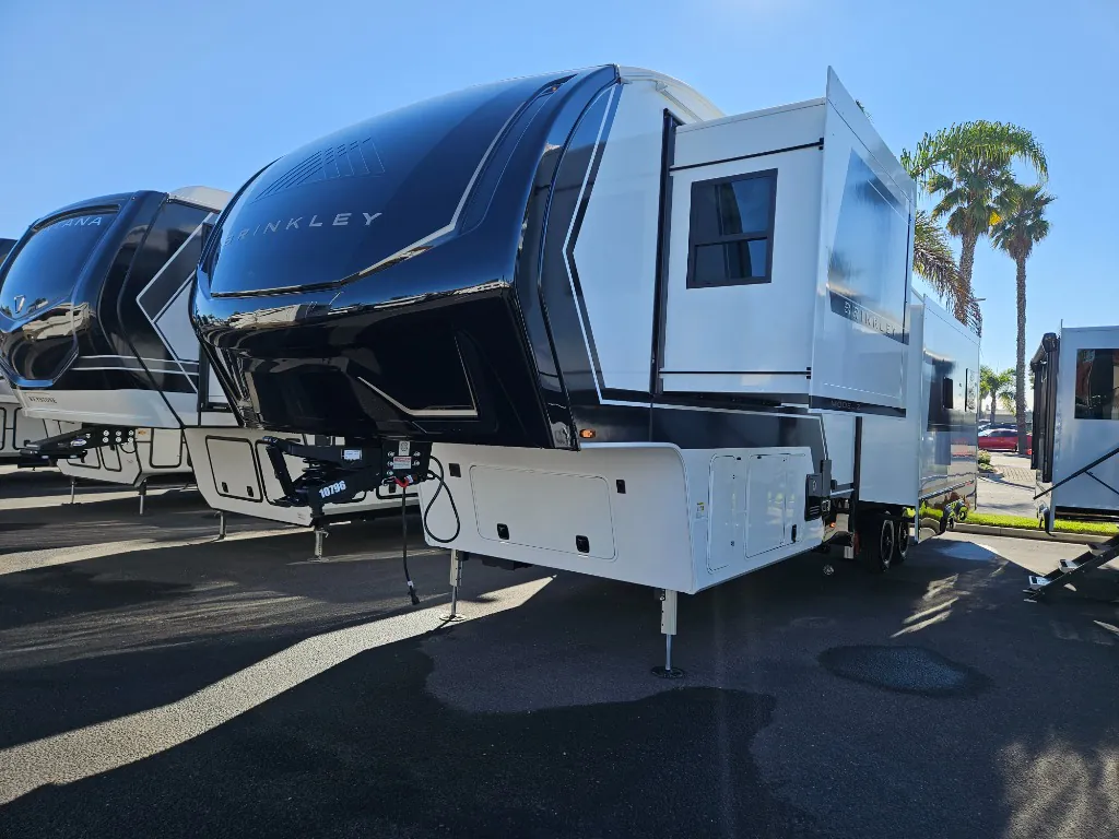 2026 Brinkley Model Z 3515, Photos photo 5