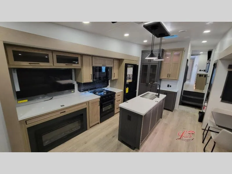 2026 Forest River Rockwood Signature 401SFB - Photo 4