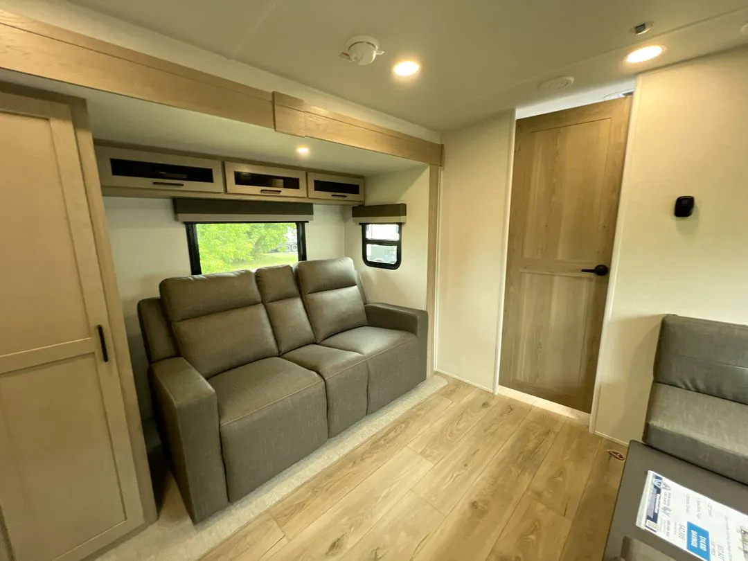 2026 Forest River Rockwood Mini Lite 2515S — Photo 5