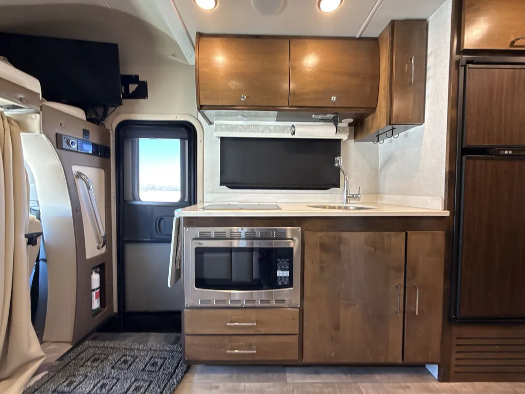2019 Tiffin Wayfarer 25 QW, Photos photo 11