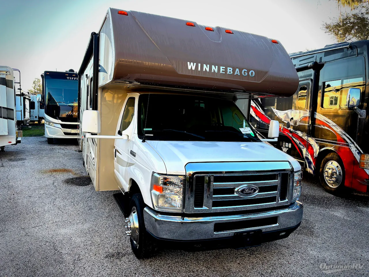 2017 Winnebago Minnie Winnie 31G - Photo 2