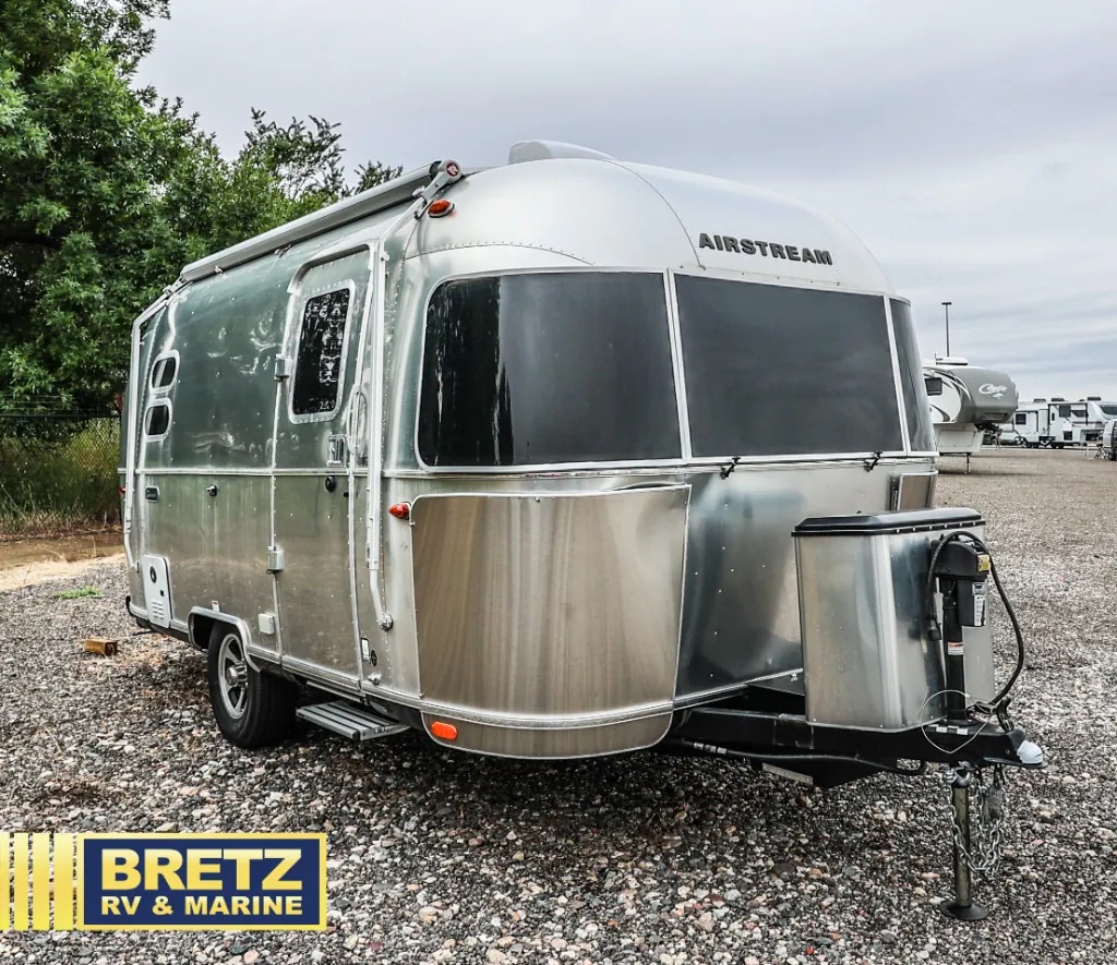 2021 Airstream Caravel 19CB - Photo 2