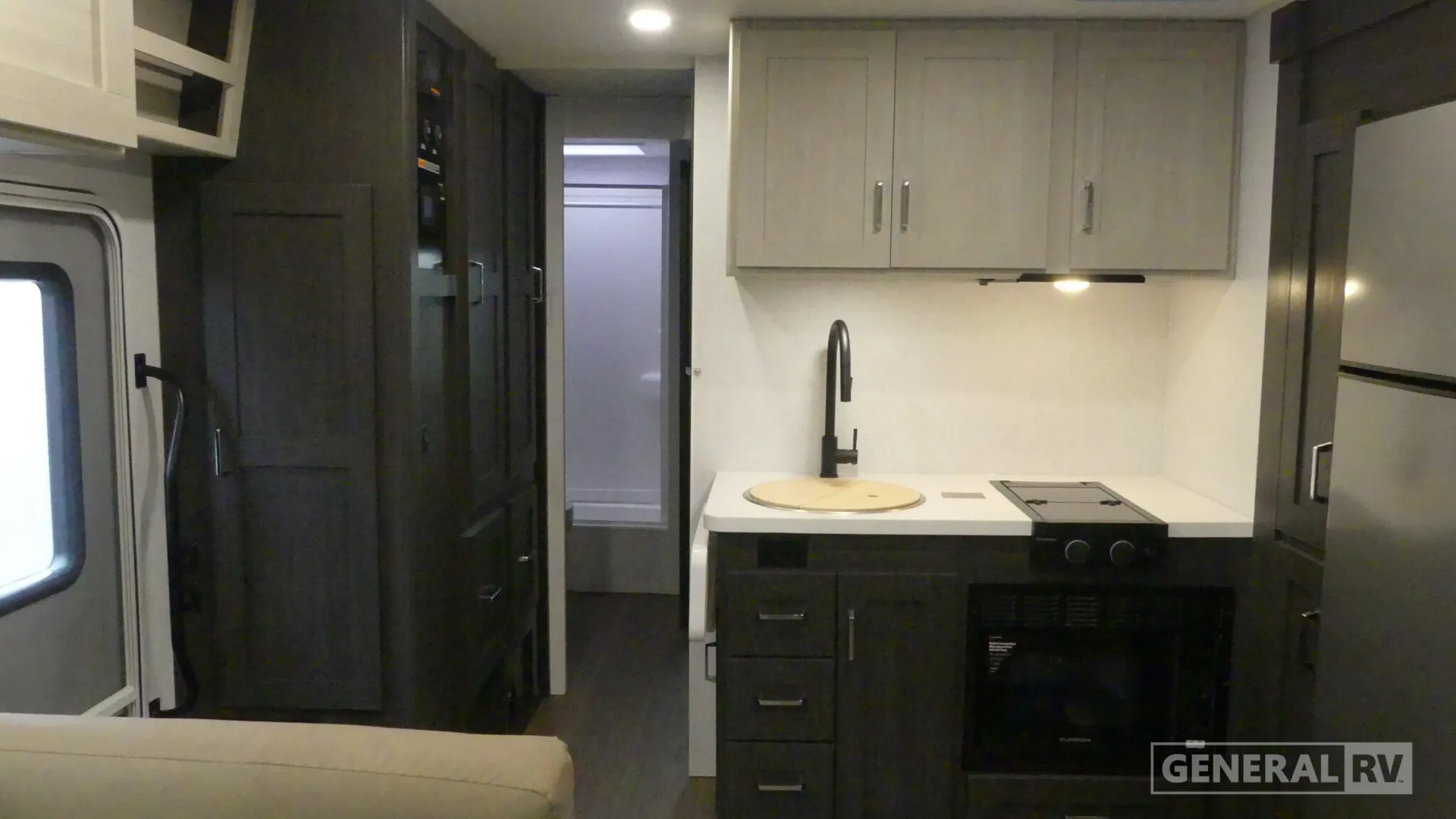2027 Winnebago Sunflyer 26FE - Photo 3