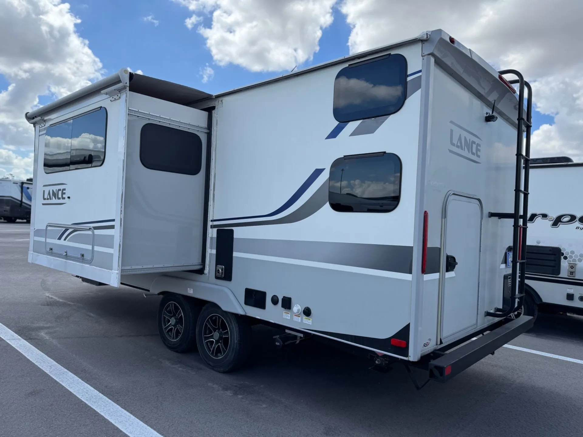2021 Lance Lance 2185 - Photo 3