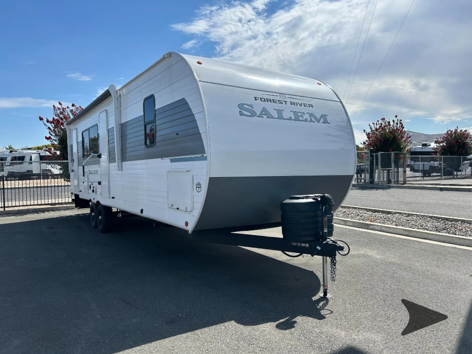 2027 Forest River Salem 26DBHD dealer photo 1 from Bish's RV