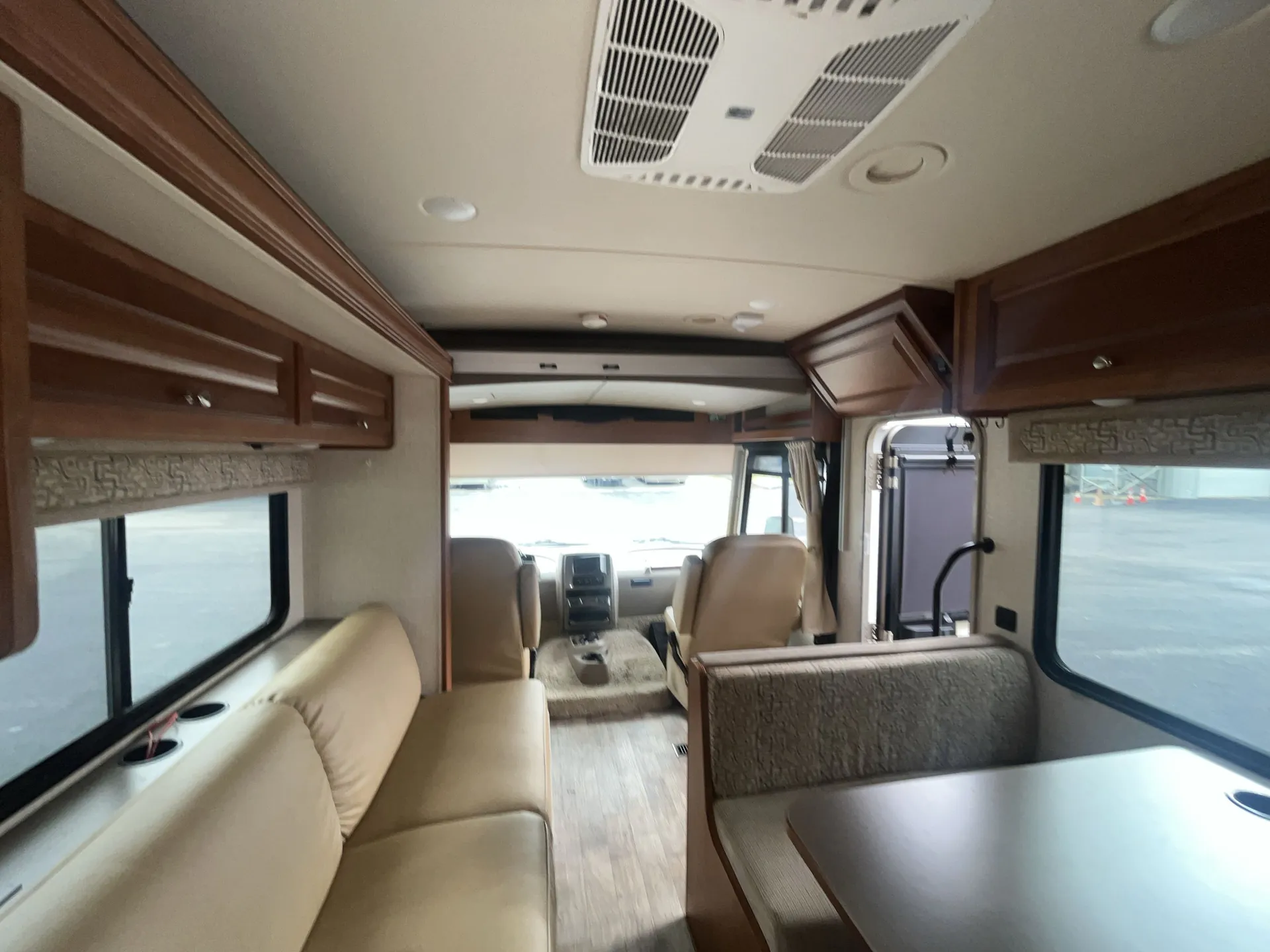 2017 Winnebago Sunstar 29V — living area main