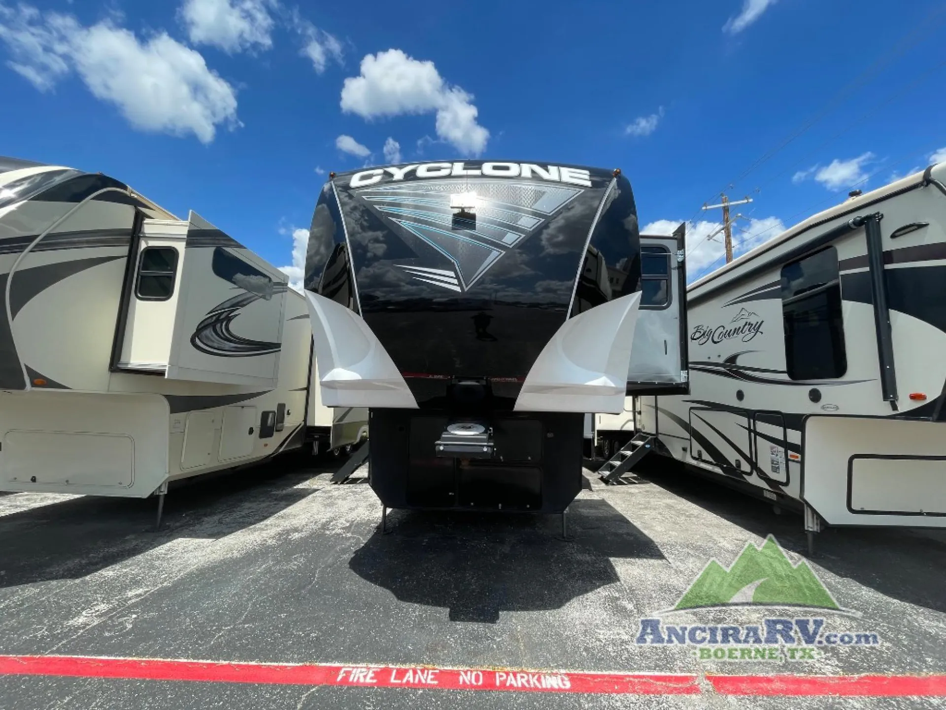 2021 Heartland Cyclone 3413 - Photo 3