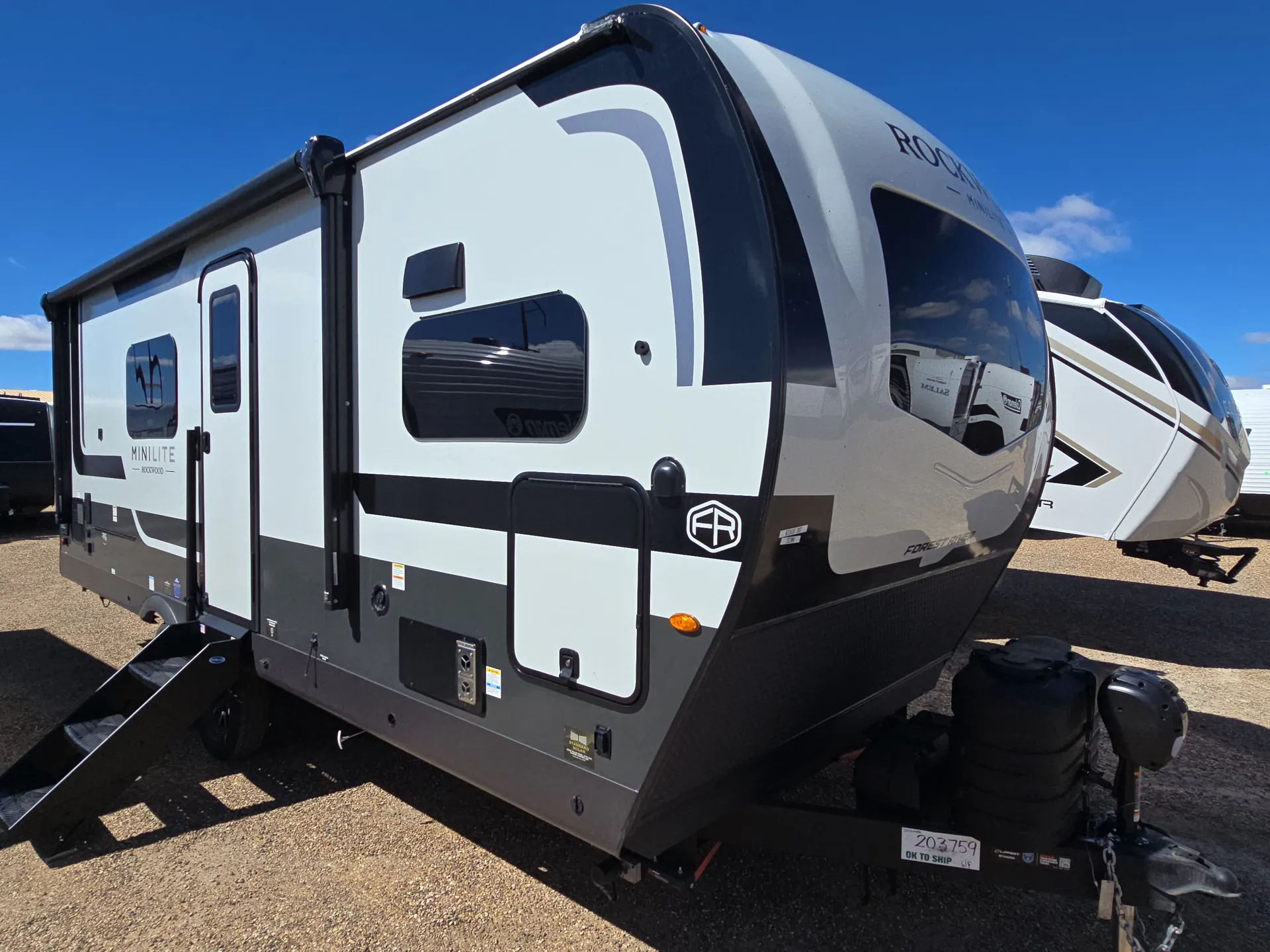 2027 Forest River Rockwood Mini Lite 2523MBR