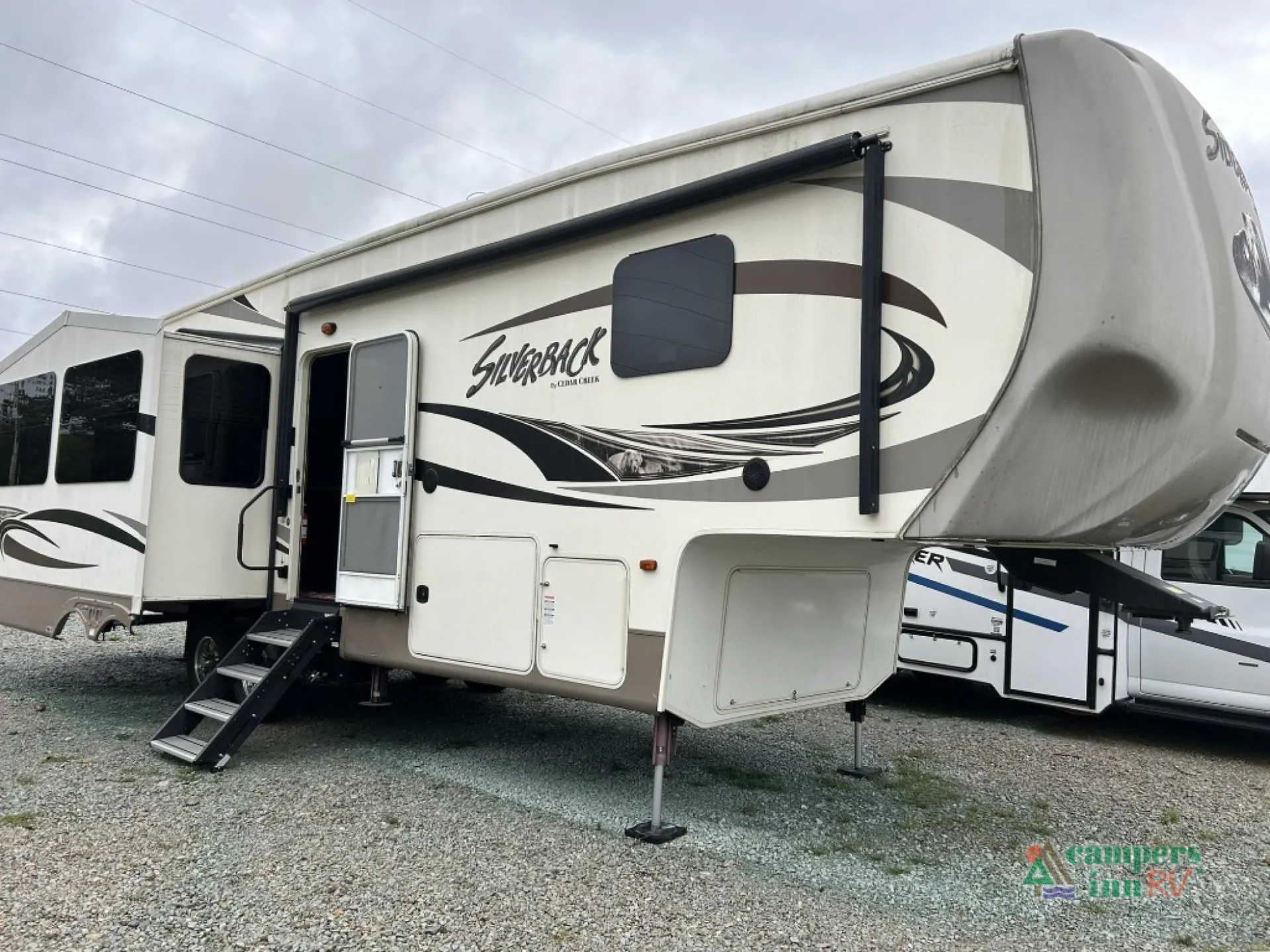 2015 Forest River Cedar Creek Silverback 29IK - Photo 2