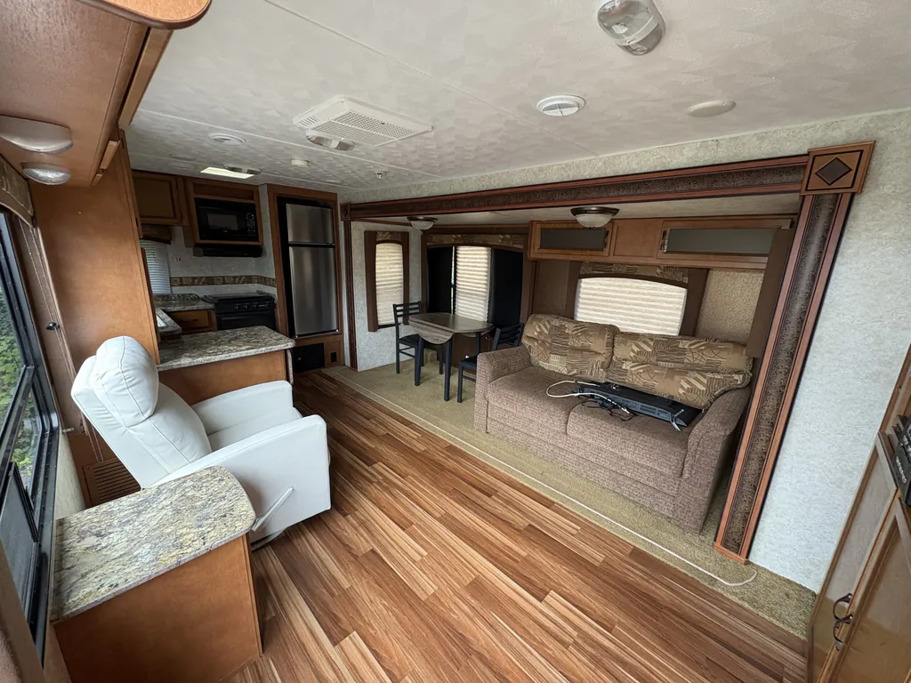 2014 Gulf Stream Conquest 295SBW, Photos photo 8