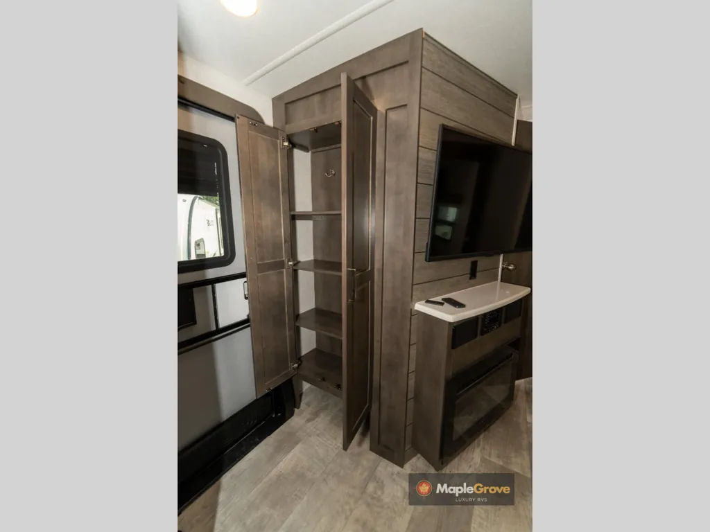 2021 Forest River Rockwood Ultra Lite 2608BS, Photos photo 46