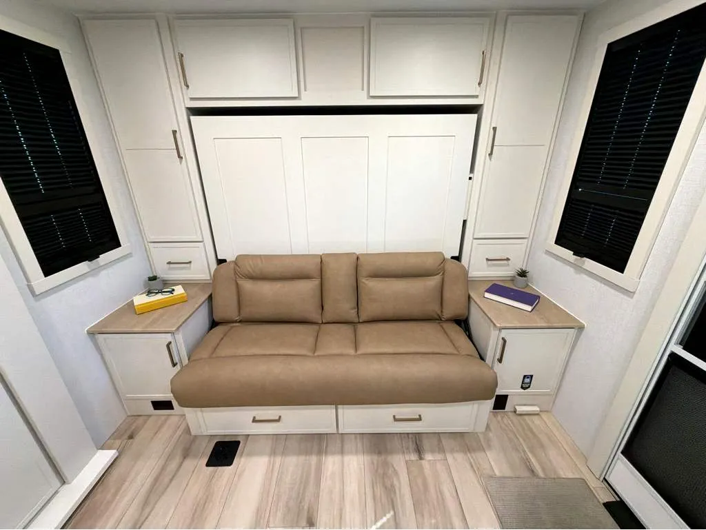2026 Brinkley Model Ix 20X, Photos photo 14