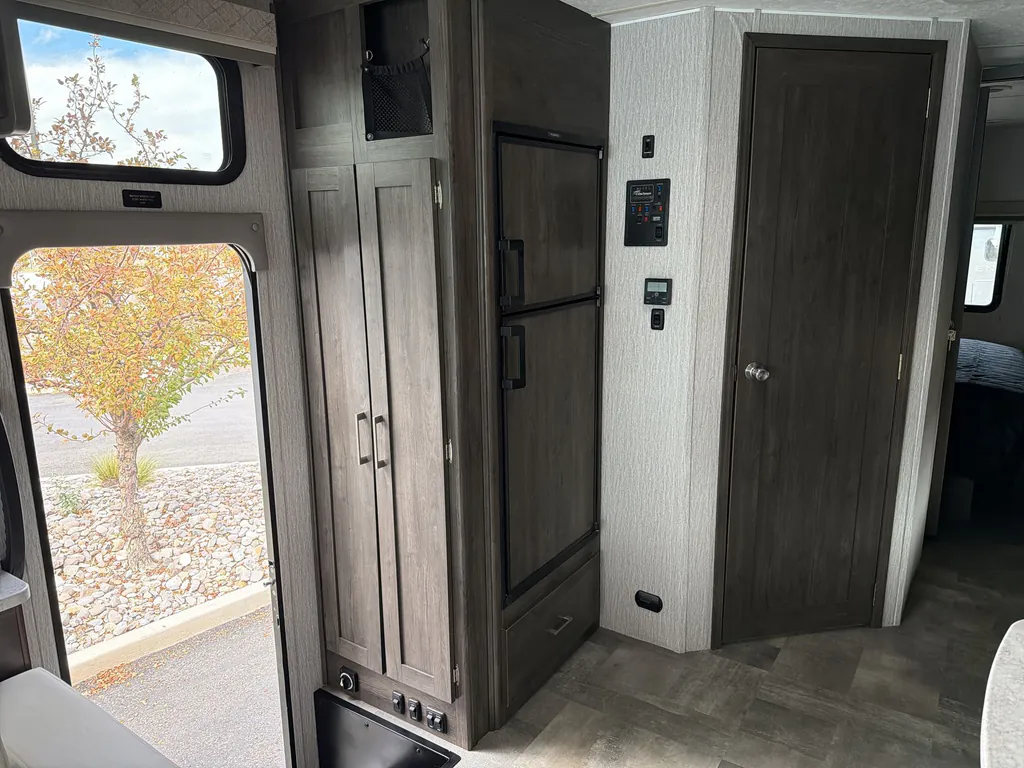 2023 Coachmen Pursuit 31BH, Photos photo 15