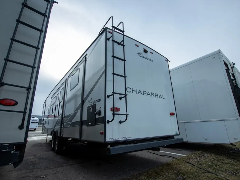 2022 Coachmen Chaparral 367BH - Photo 4