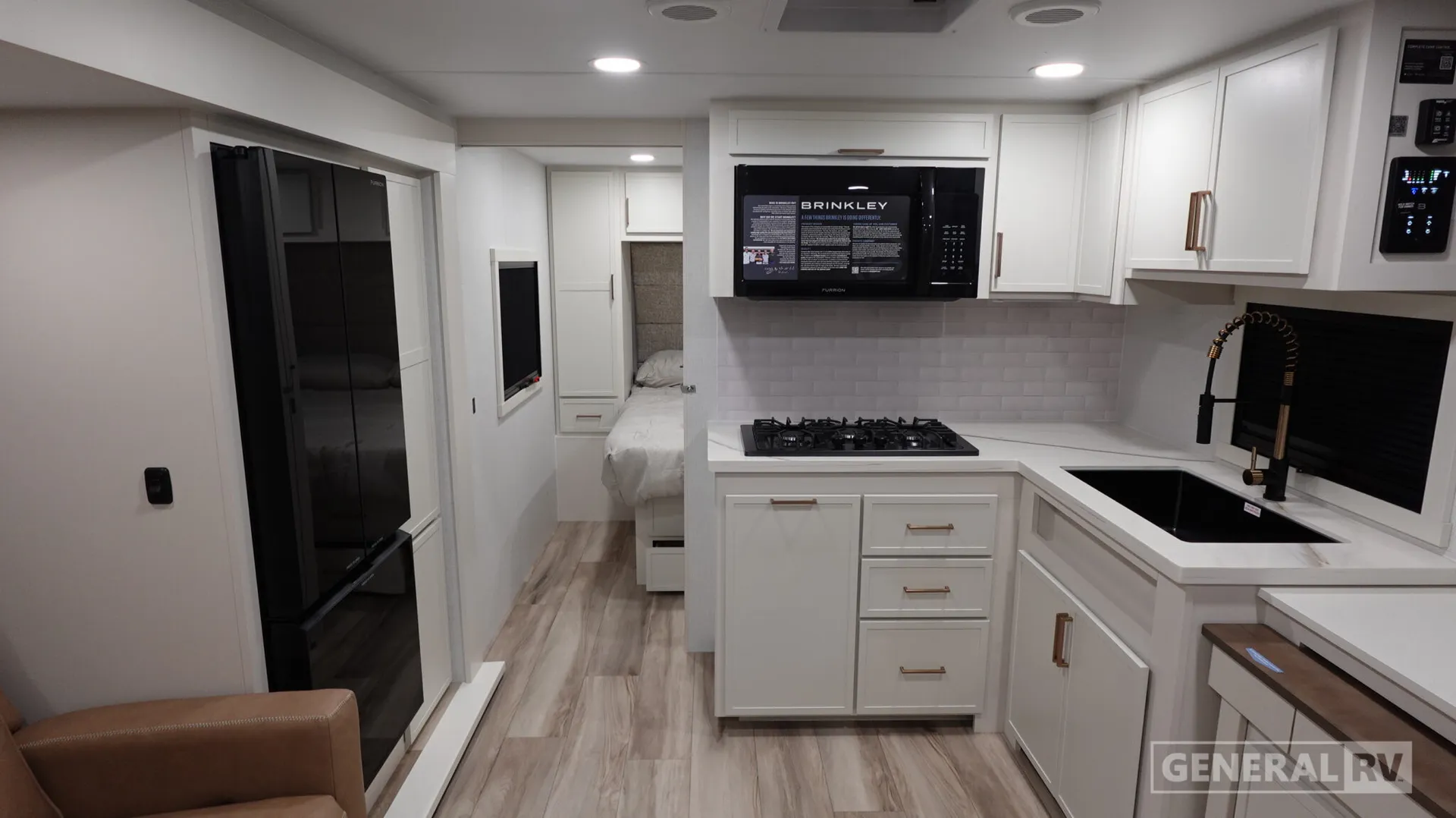2026 Brinkley Model Ix 24X - Photo 3