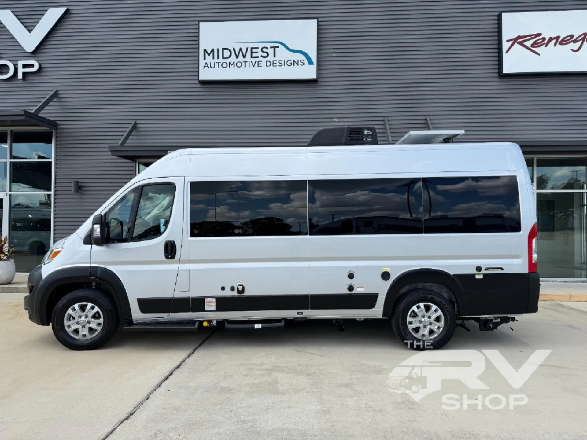 2024 Thor Motor Coach Dazzle 2LB - Photo 4