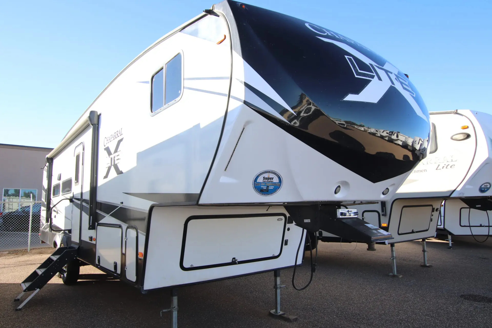 2020 Coachmen Chaparral X-Lite 274X - Photo 2
