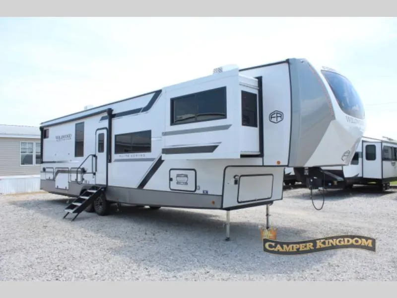 2026 Forest River Wildwood Heritage Glen Elite 36FL - Photo 2