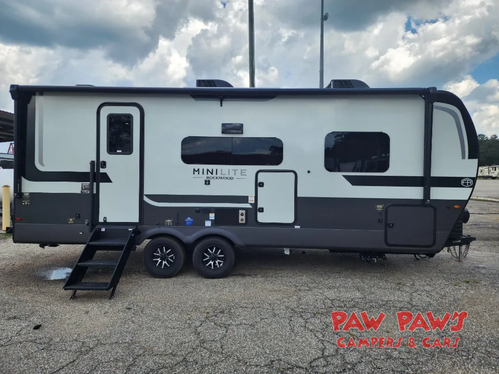 2027 Forest River Rockwood Mini Lite 2525RB, Photos photo 2