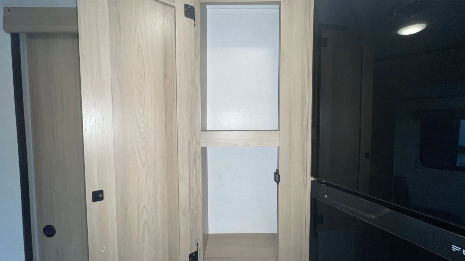 2026 Keystone Coleman 25R — living area main