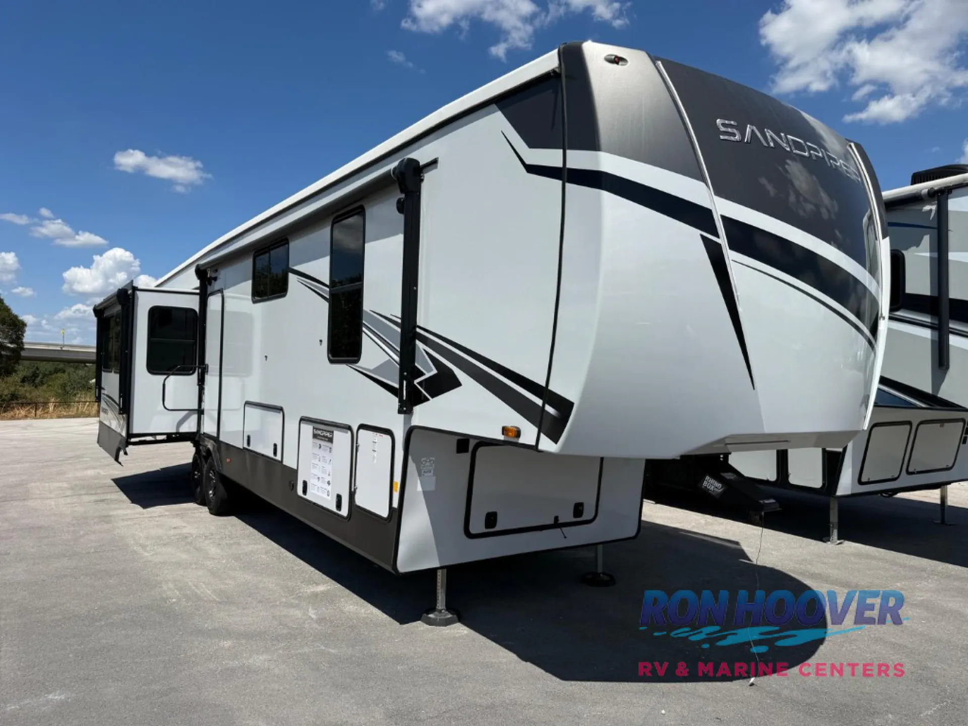 2024 Forest River Sandpiper 4003MB - Photo 2