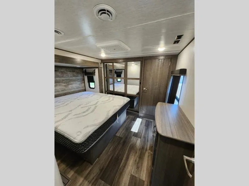 2023 Keystone Cougar 368MBI - Photo 4