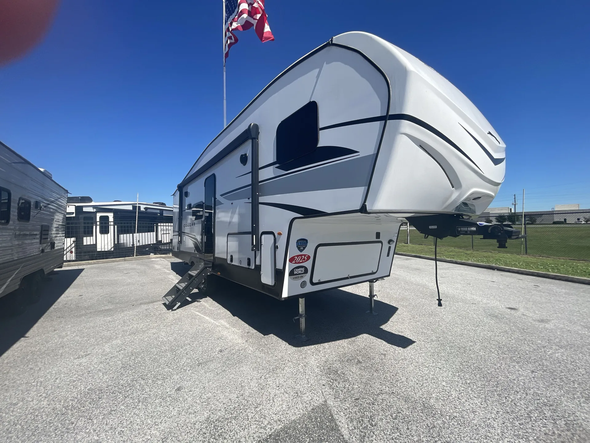 2025 Keystone Cougar Sport 2400RE - Photo 2