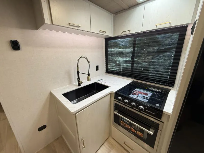 2027 Forest River Vibe 2900KB — Photo 7