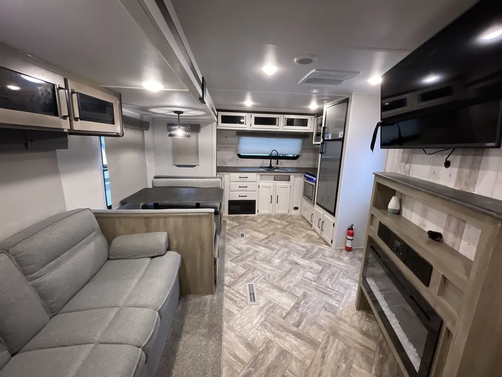 2023 Forest River Puma 26FKDS, Photos photo 3