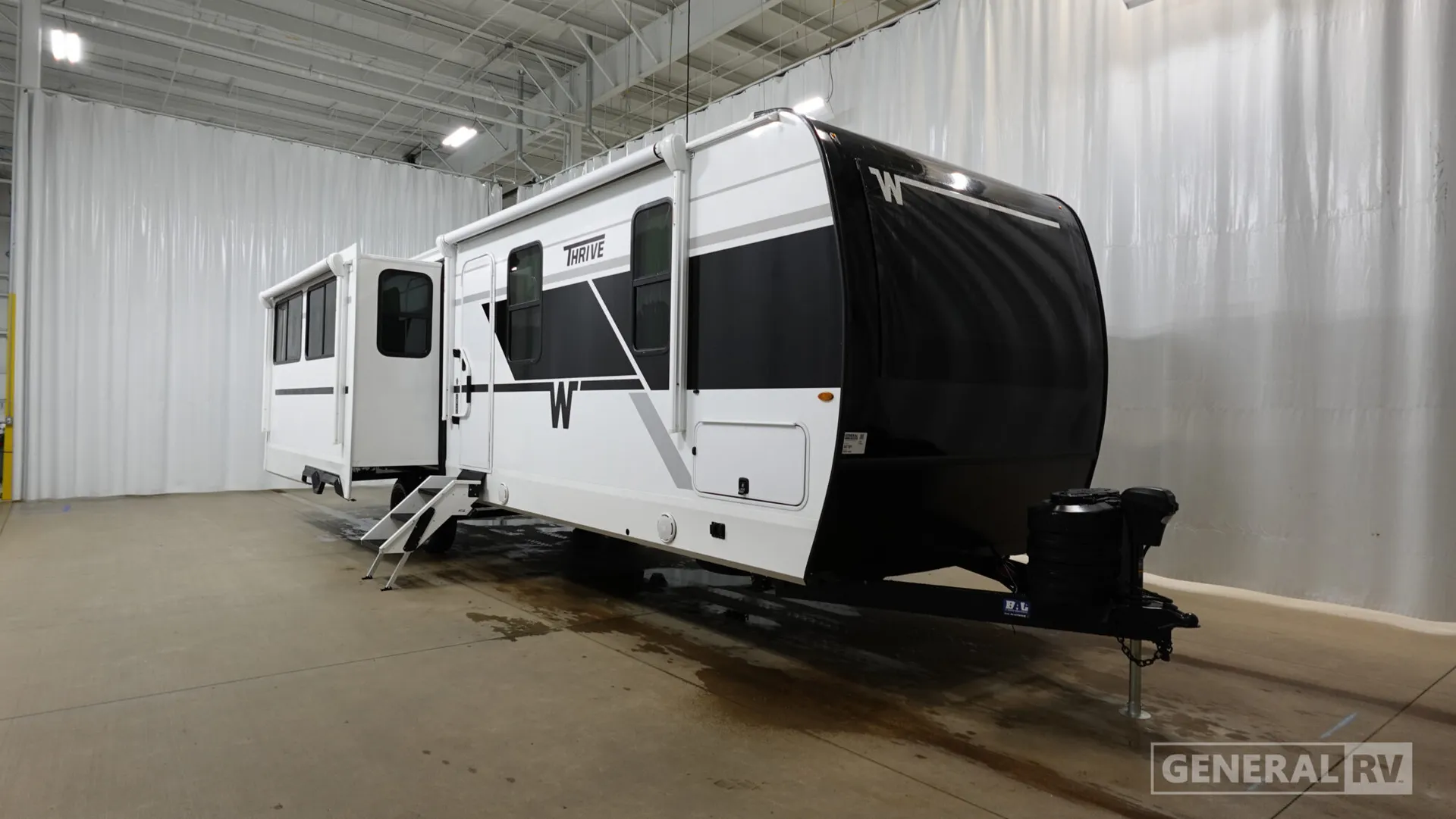2026 Winnebago Thrive 29RLO - Photo 2