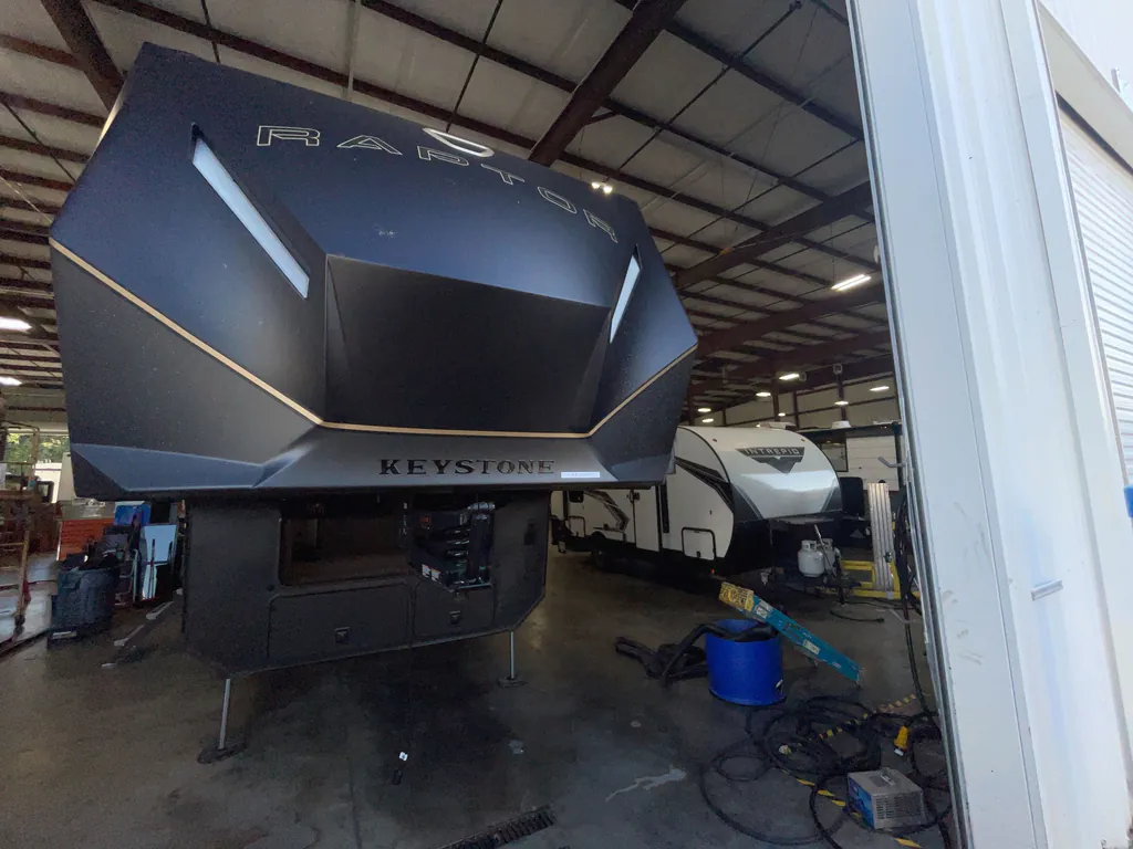 2026 Keystone Raptor 441, Photos photo 4