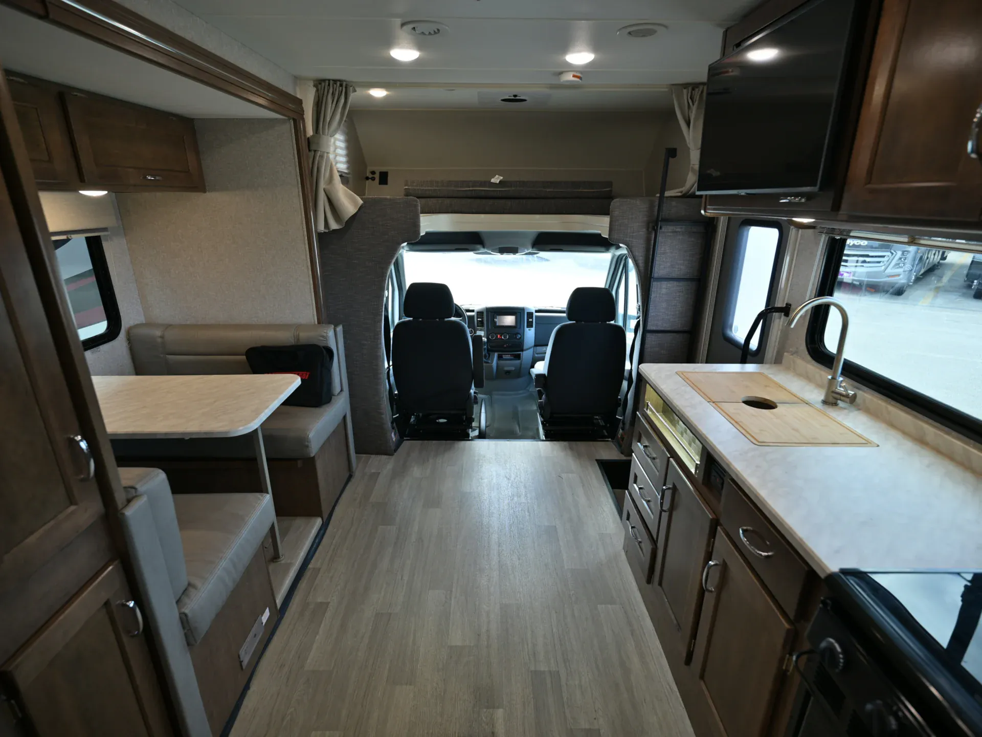 2020 Winnebago Vita 24P - Photo 4