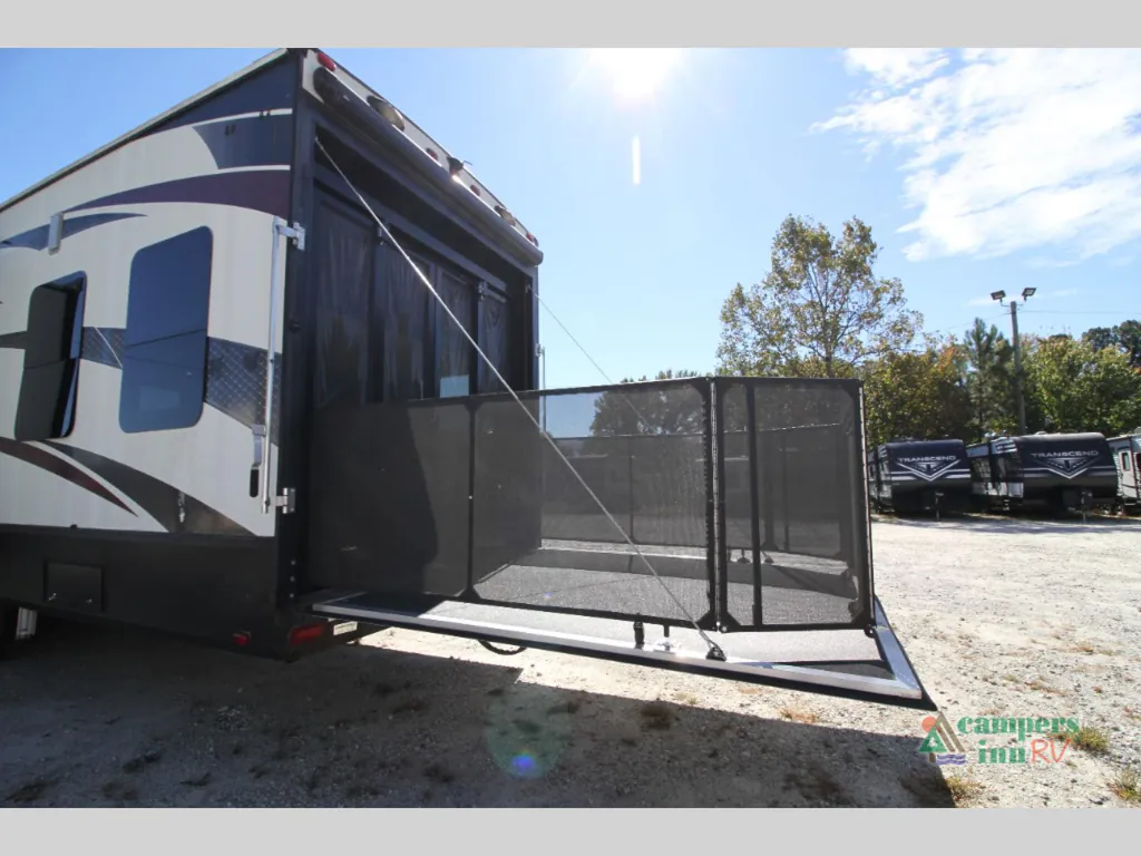 2016 Grand Design Momentum 380TH, Photos photo 36