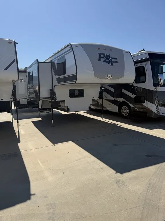 2027 Northwood Arctic Fox Camper 990 - Photo 3