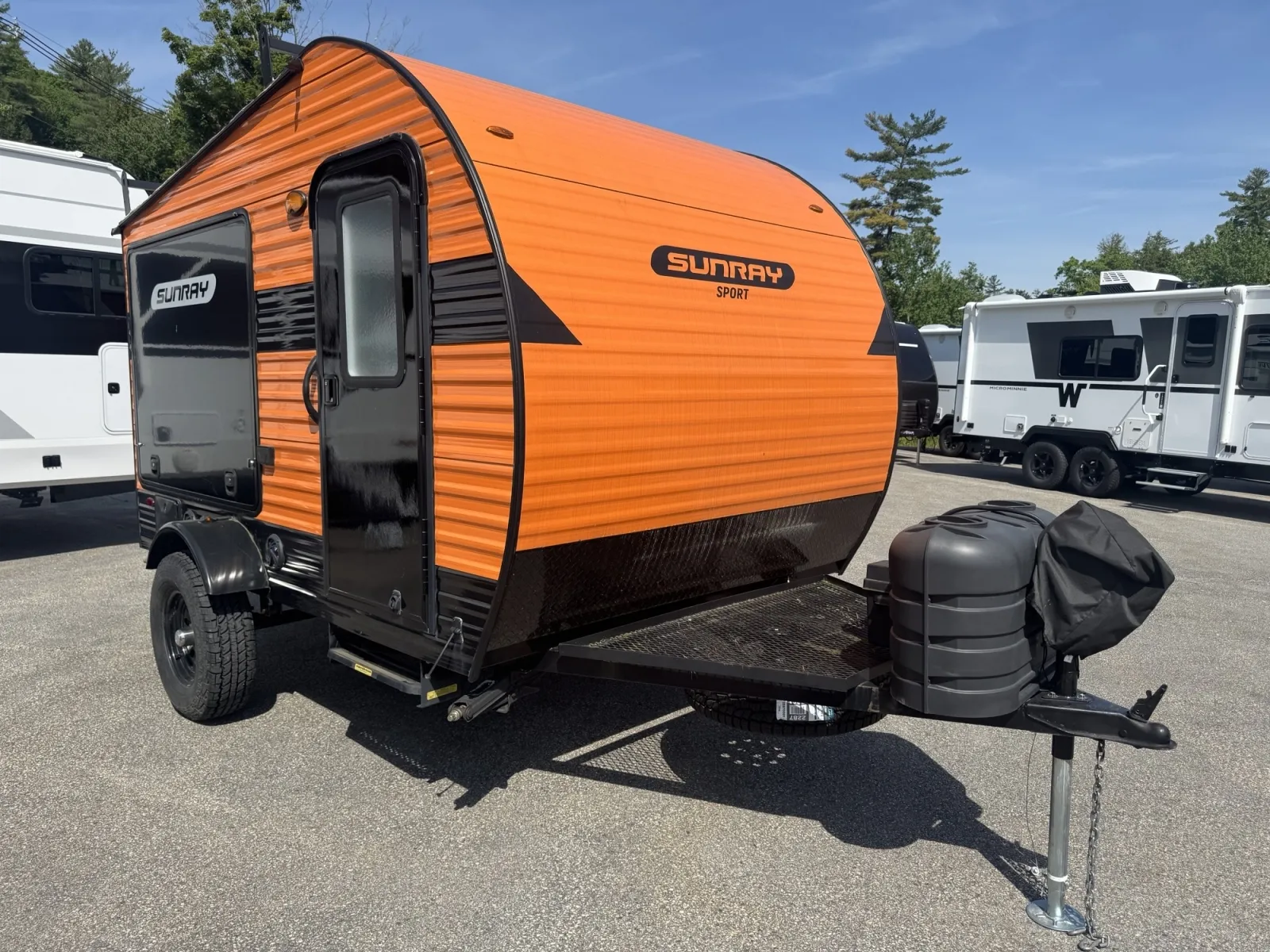 2021 SUNSET PARK RV SUNRAY 139 - Main photo