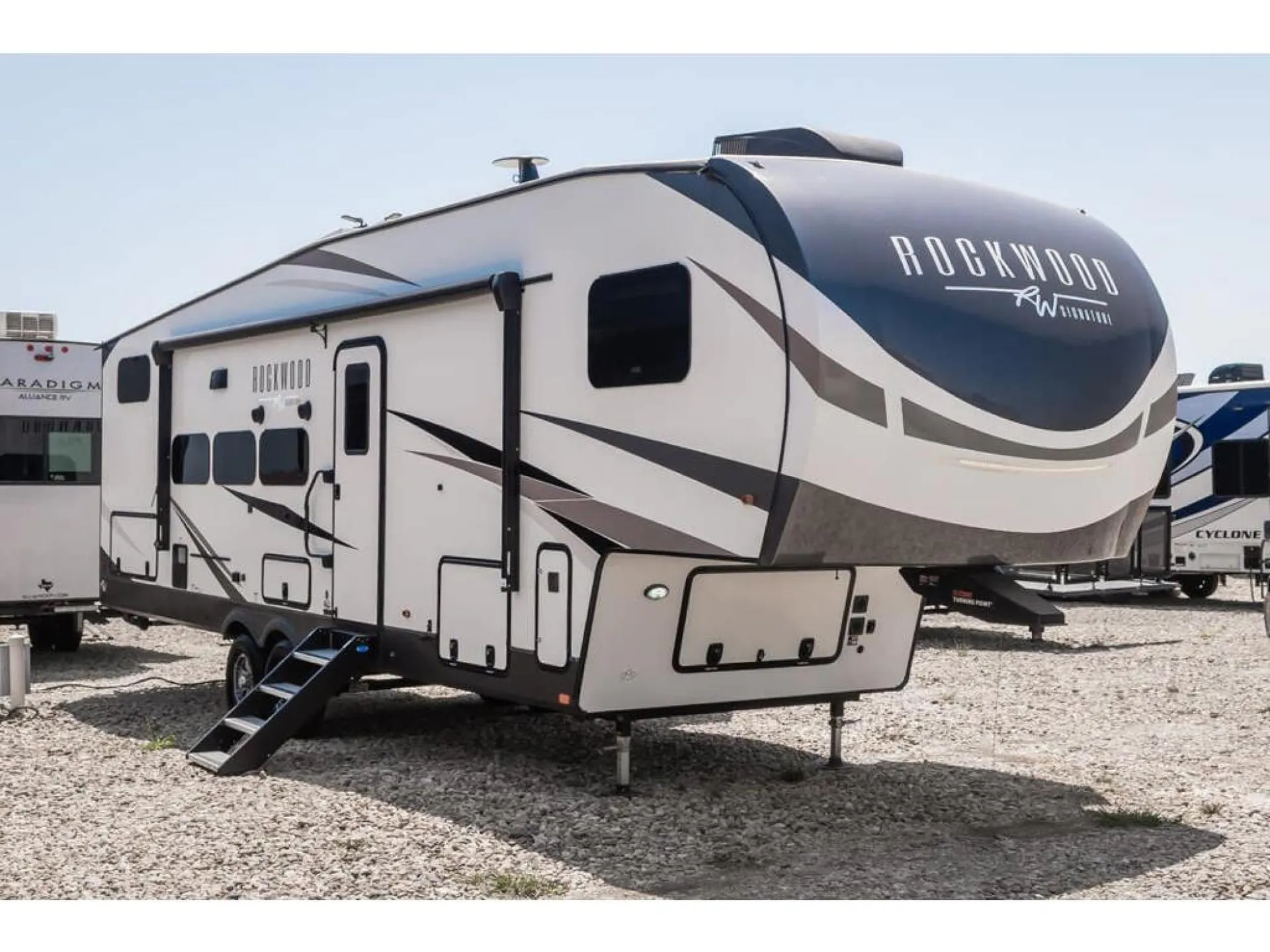 2023 Forest River Rockwood Signature 2891BH - Photo 2