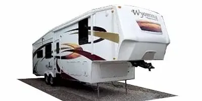 Coachmen Wyoming 338 RLQS exterior