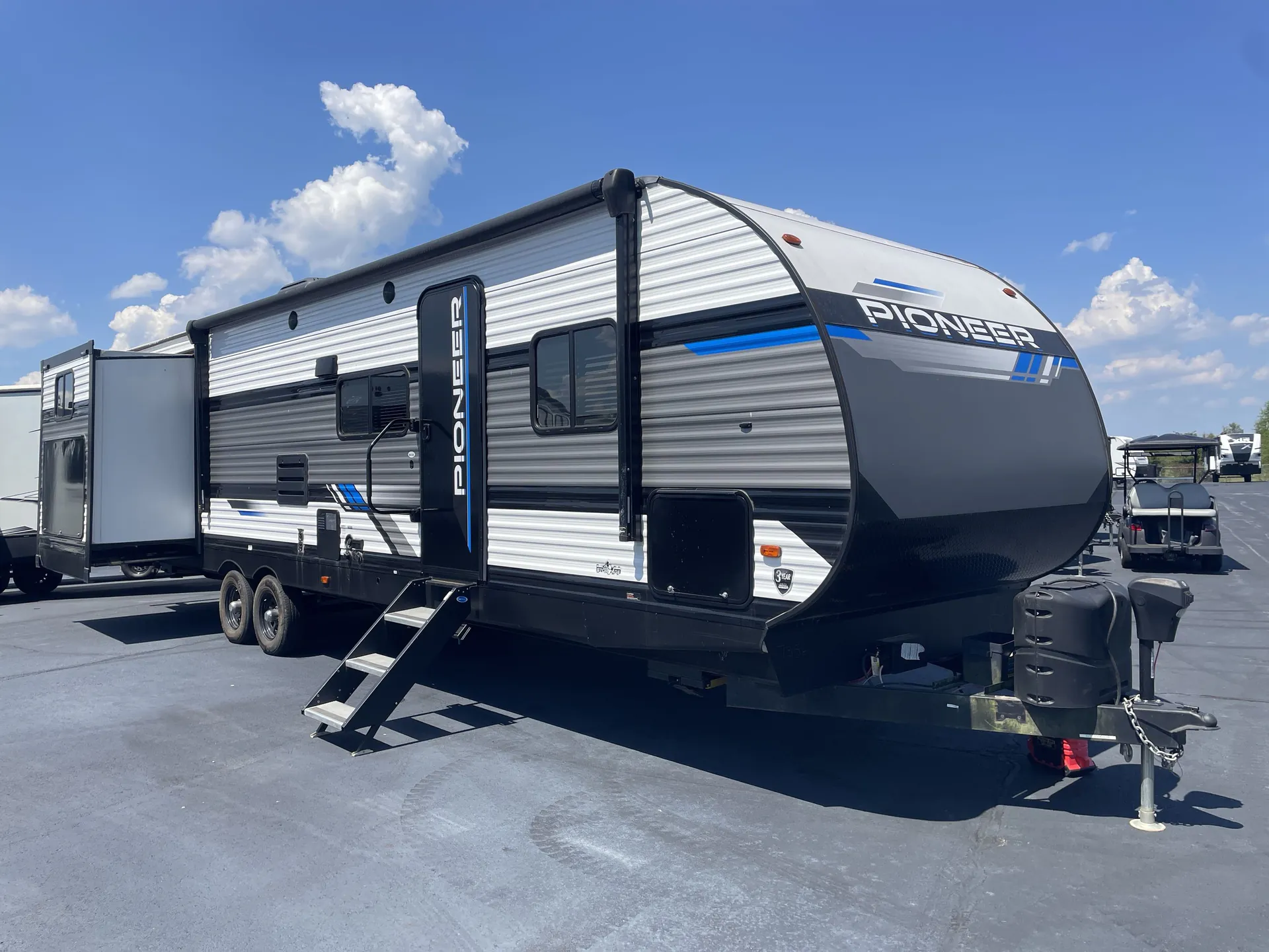 2023 Heartland Pioneer BH335 - Photo 2